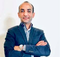 Awesome Image                    </div>
                    <h4></h4>
                    <span></span>
                    <p>Yassine Rezgui</p>
                    <div class=